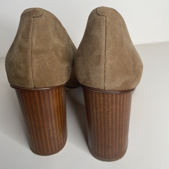 Nine West suede leather heel pumps in light brown/camel, rounded heel,  size 9 M - Picture 2 of 9